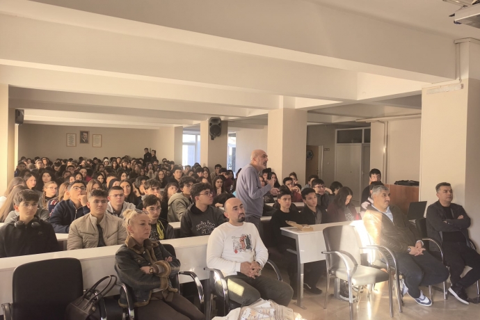 Kayseri'de Beytlmakdis Dernei ile Kudsn Sesi Okullarda Yanklanyor